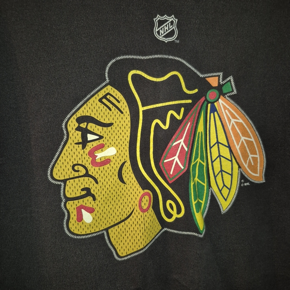 NHL Reebok Brand Chicago Blackhawks Toews #19 W/ Team Logo Mens TSHIRT Sz L